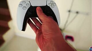 My girlfriend persuaded me to fuck her pussy instead of playing PS5